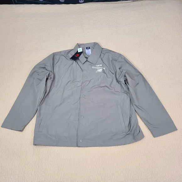 New Balance Essentials Coach windbreaker jacket size XL - Picture 2 of 6